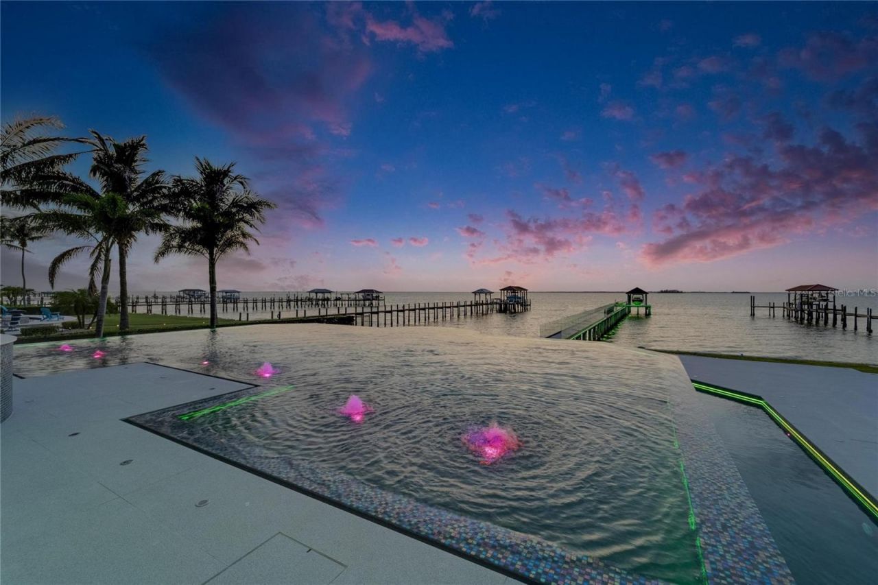 6526 Surfside Boulevard, Apollo Beach, FL 33572 Photo