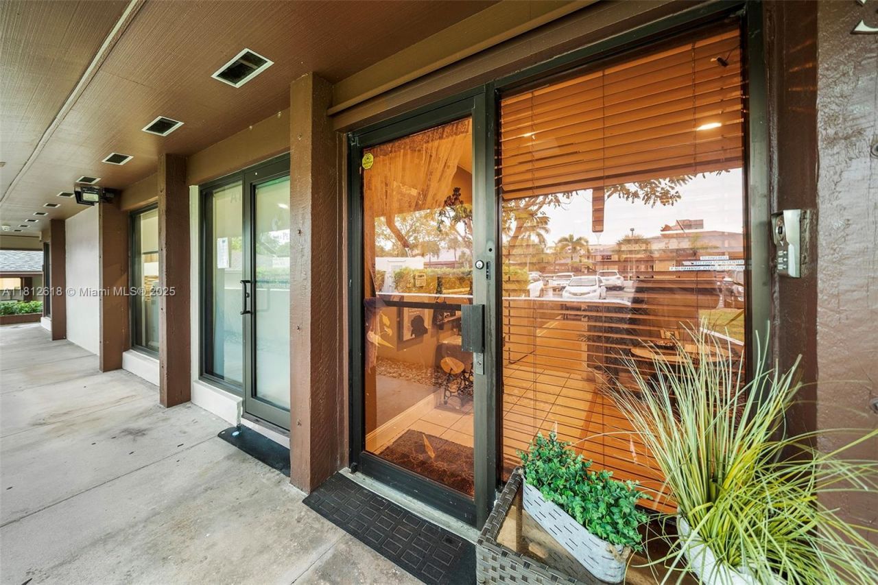 8525 SW 92nd St, Unit 3A, Miami, FL 33156 Photo