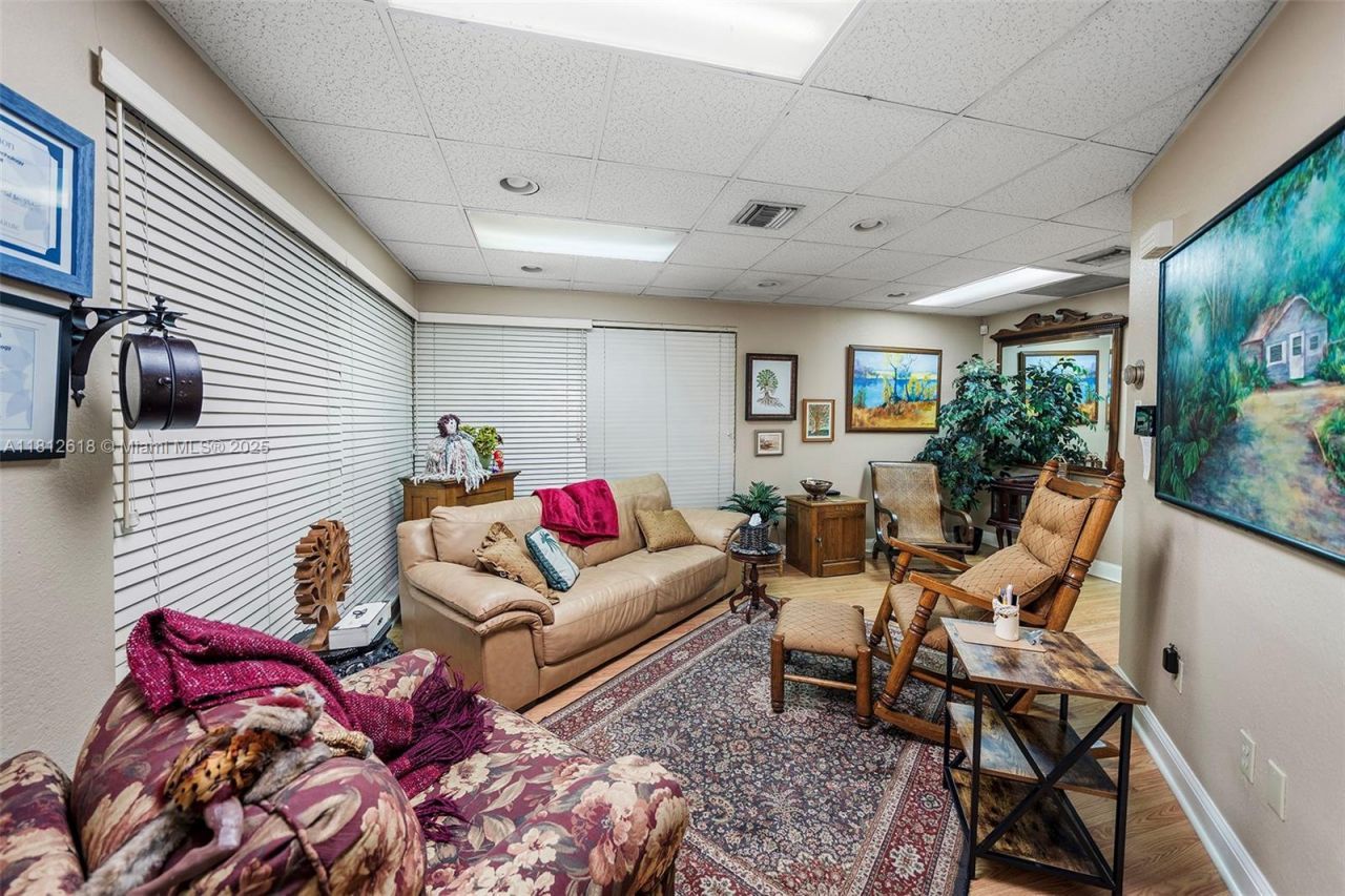 8525 SW 92nd St, Unit 3A, Miami, FL 33156 Photo