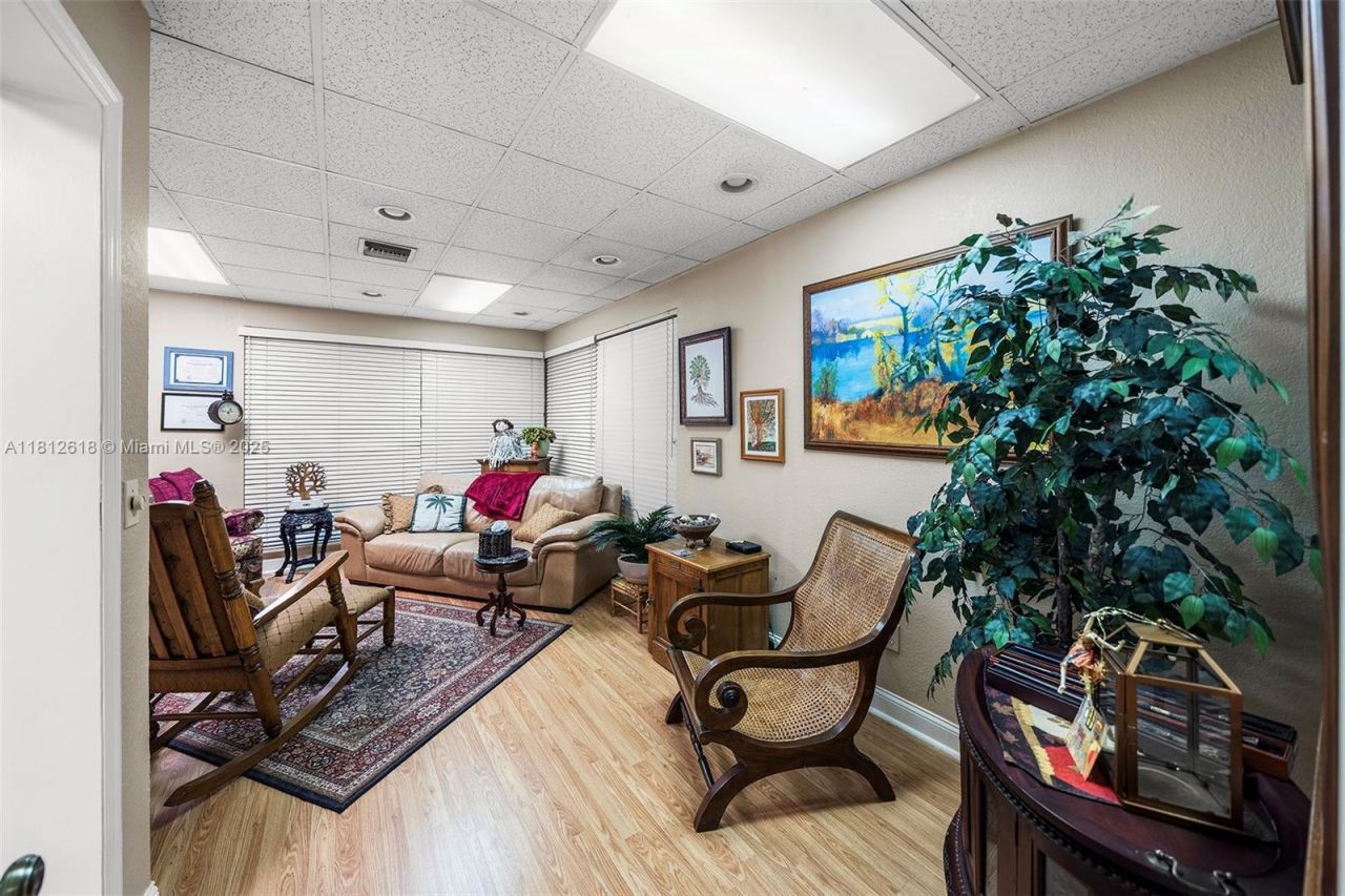 8525 SW 92nd St, Unit 3A, Miami, FL 33156 Photo