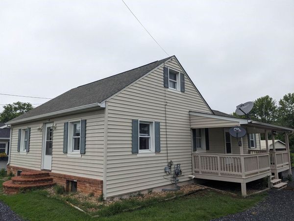 374 W OLD CROSS RD, NEW MARKET, VA 22844