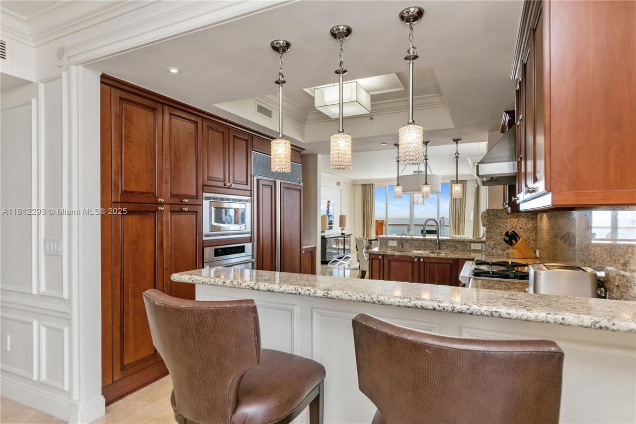 17875 Collins Ave, Unit 1706, Sunny Isles Beach, FL 33160 Photo