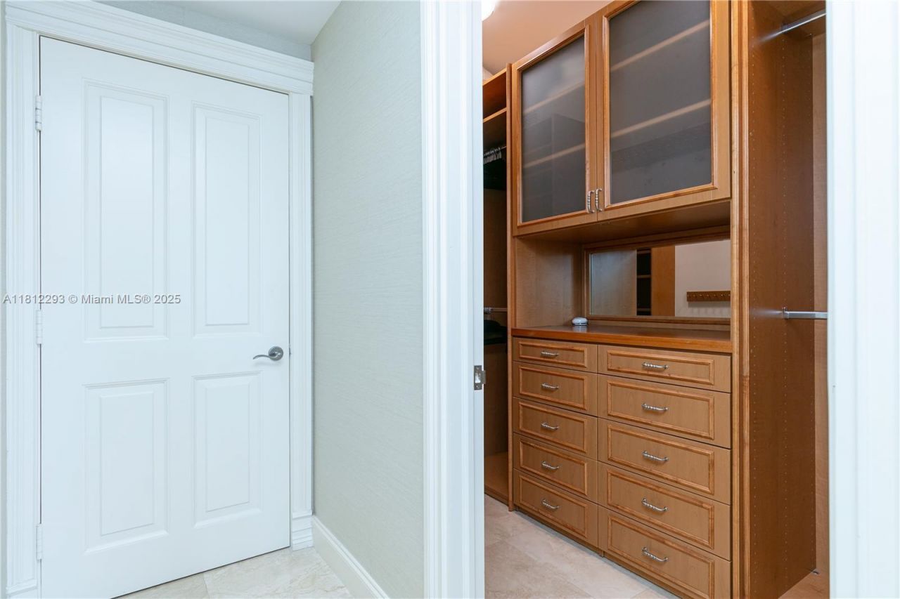 17875 Collins Ave, Unit 1706, Sunny Isles Beach, FL 33160 Photo