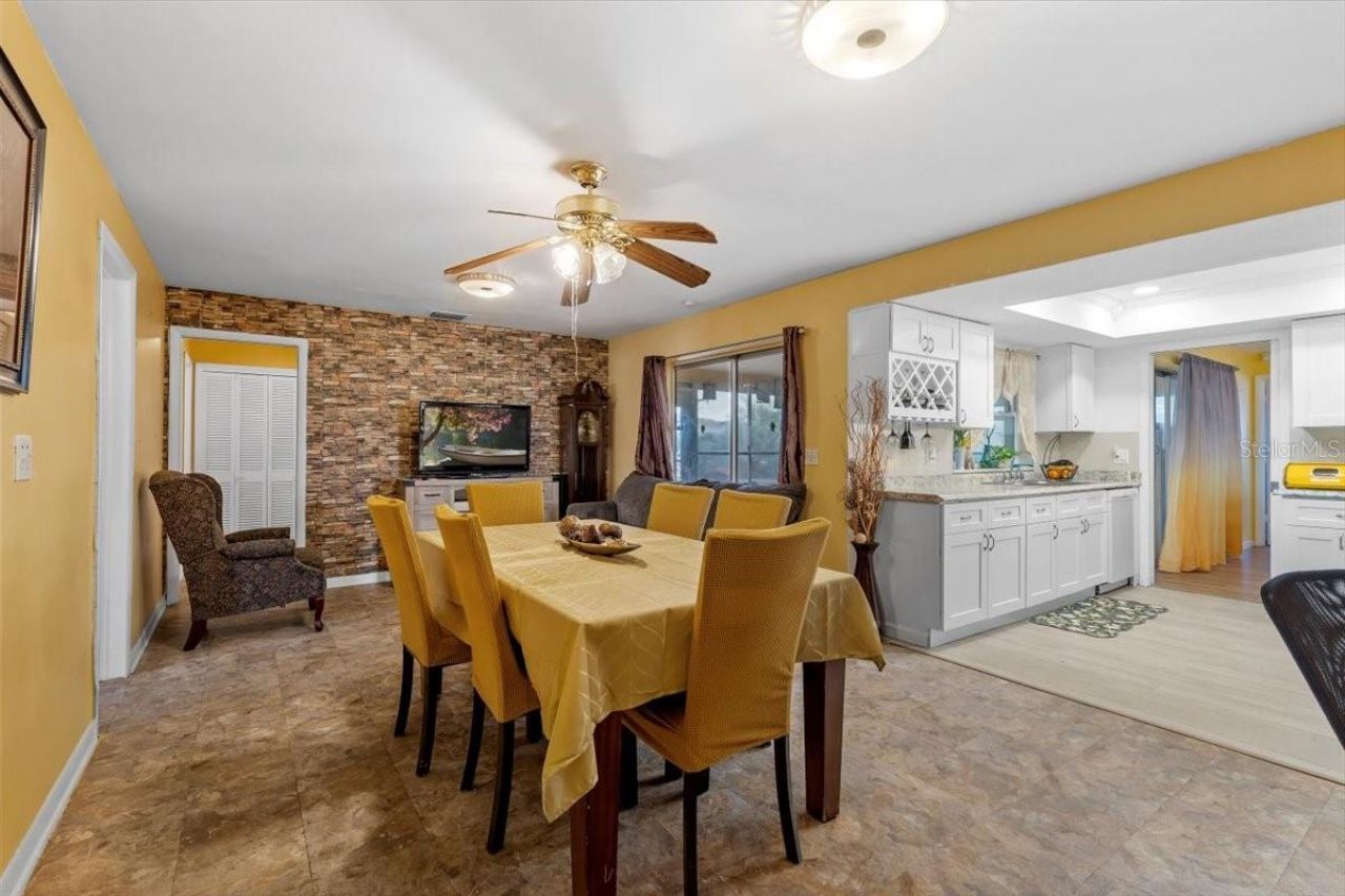 1453 62nd Terrace S, Saint Petersburg, FL 33705 Photo