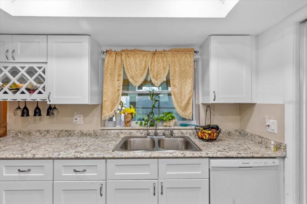 1453 62nd Terrace S, Saint Petersburg, FL 33705 Photo