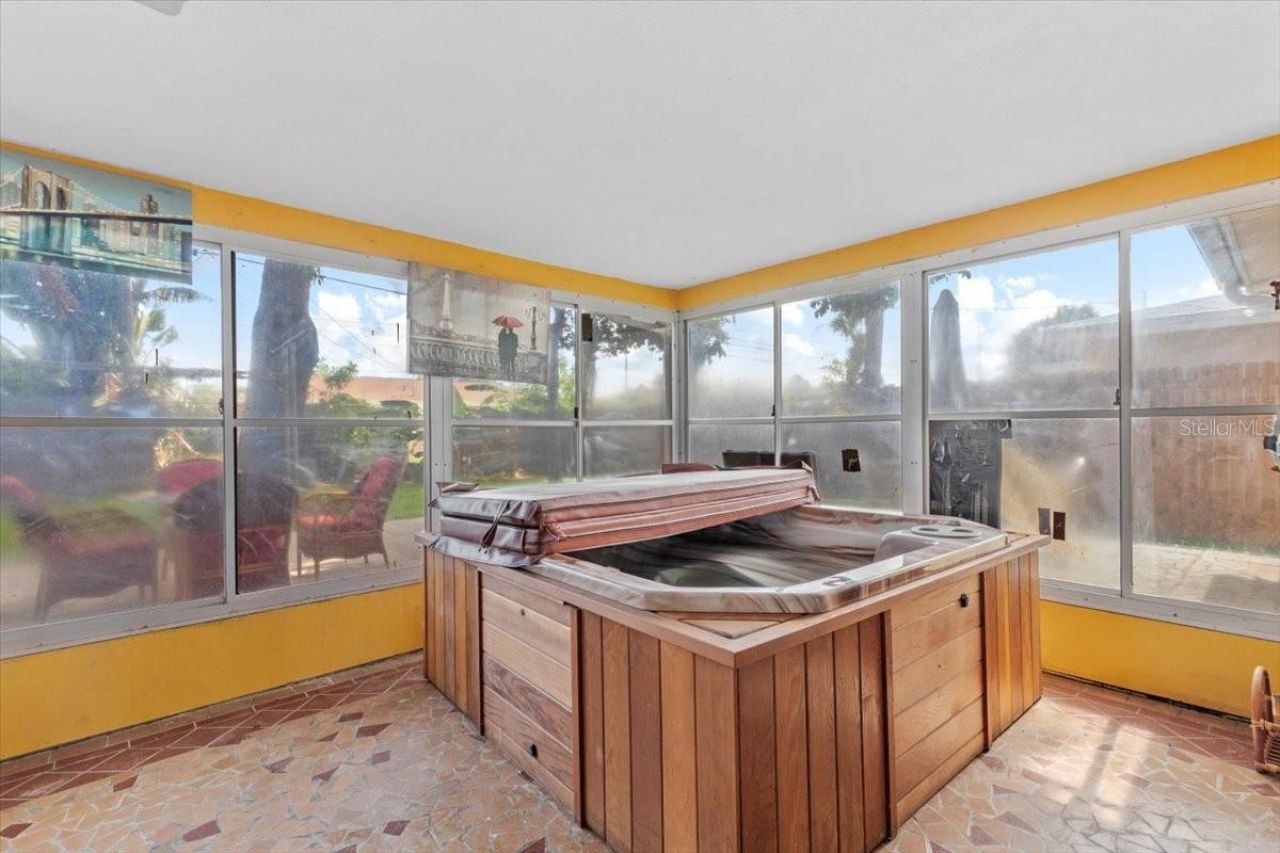 1453 62nd Terrace S, Saint Petersburg, FL 33705 Photo