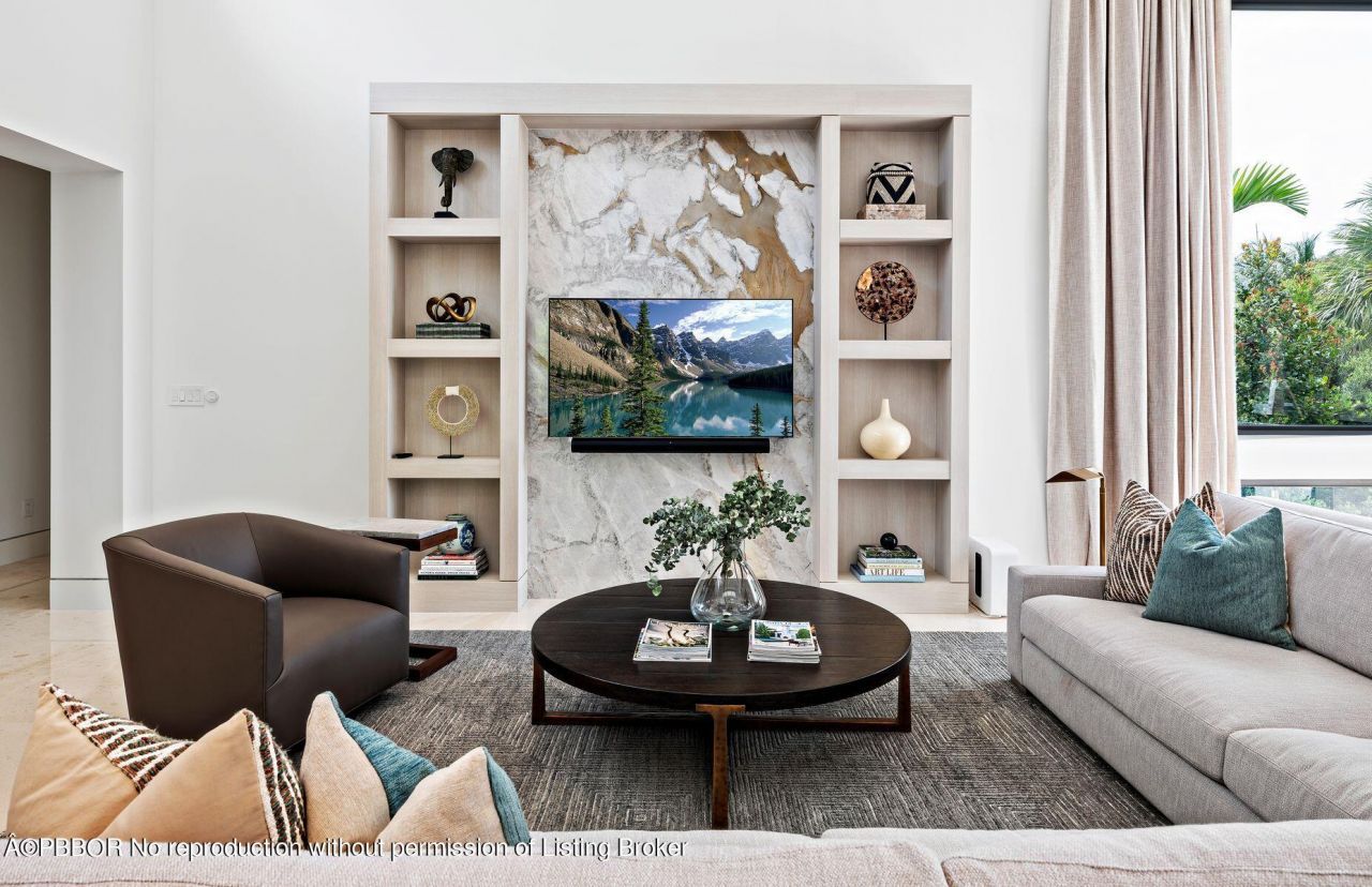 135 Churchill Road, West Palm Beach, FL 33405 Photo