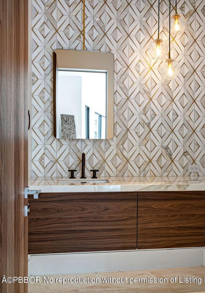 135 Churchill Road, West Palm Beach, FL 33405 Photo