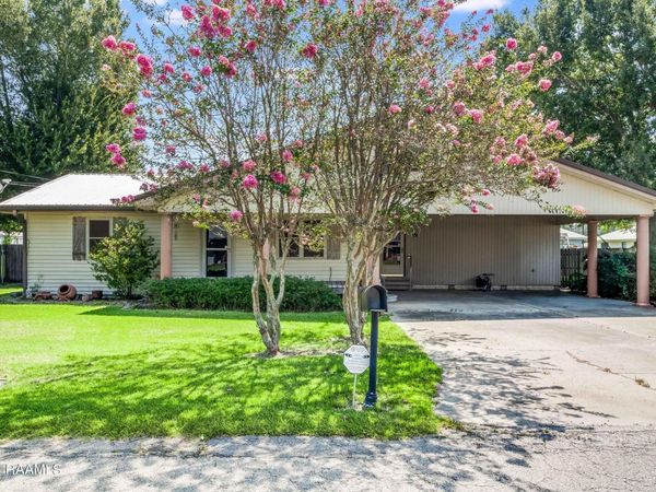 935 Pearl Street, Rayne, LA 70578