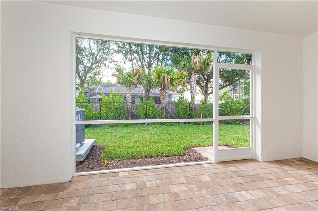 15307 Wildflower Cir, Naples, FL 34119 Photo