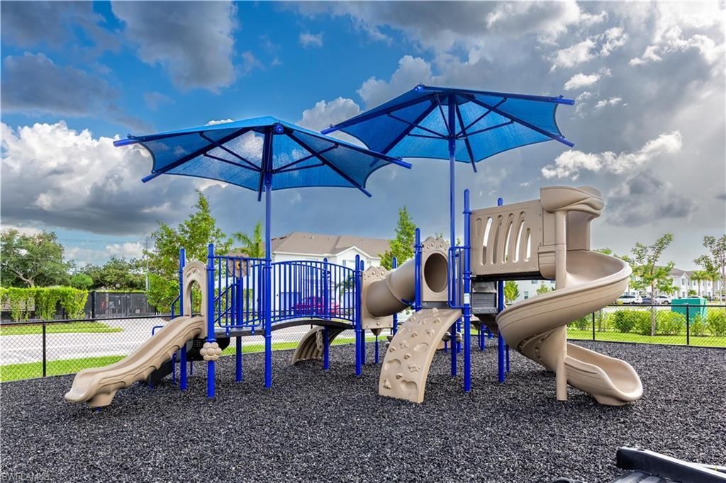 15307 Wildflower Cir, Naples, FL 34119 Photo