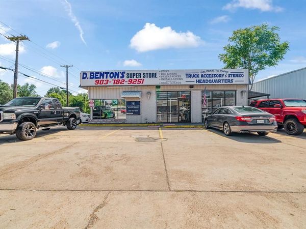 1626 Lamar Avenue, Paris, TX 75460