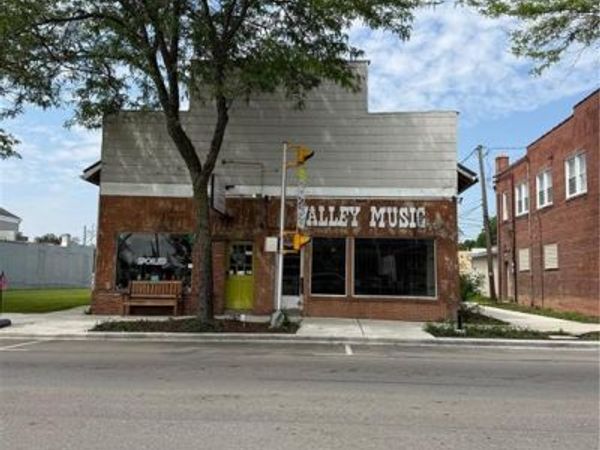 211 Conant Street, Maumee, OH 43537