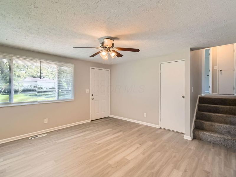 2275 Cardston Court, Columbus, OH 43232 Photo 2