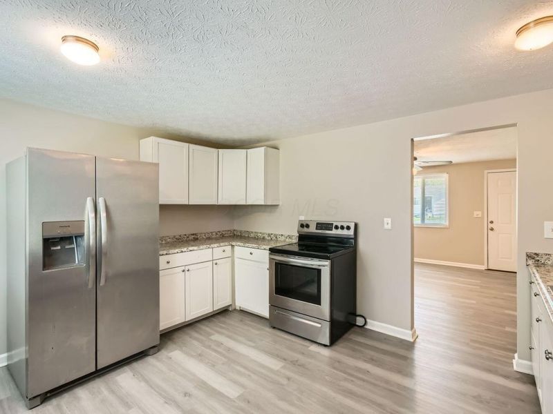 2275 Cardston Court, Columbus, OH 43232 Photo 3