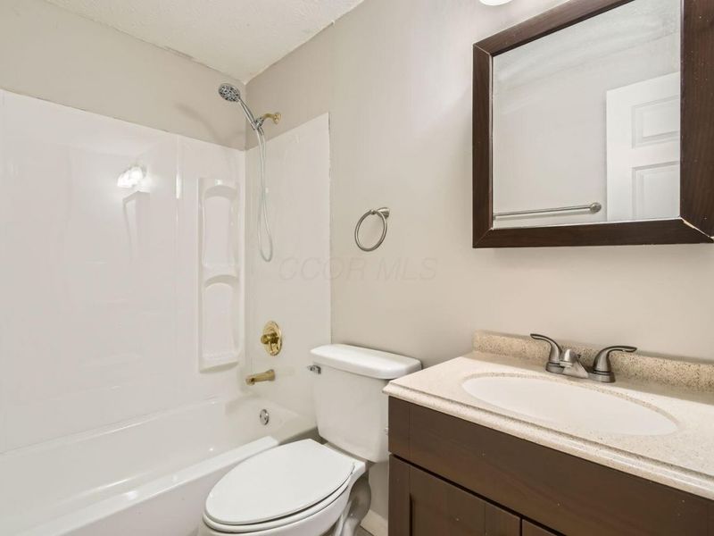 2275 Cardston Court, Columbus, OH 43232 Photo 6