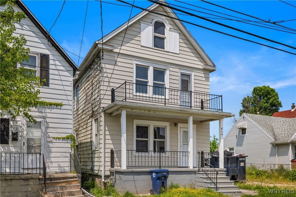 614 20th Street, Niagara Falls, NY 14301 Main Photo