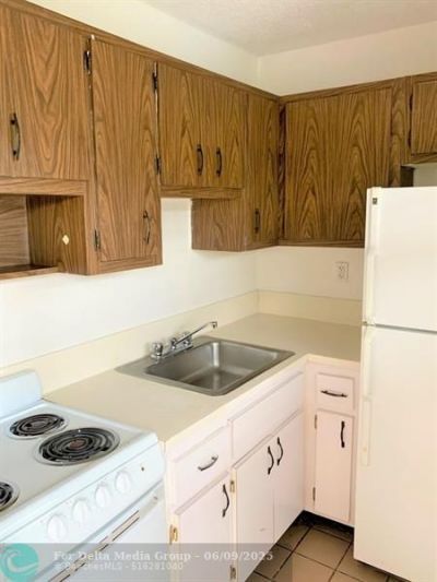 1500 SW 5th Place, Unit E, Fort Lauderdale, FL 33312 Photo