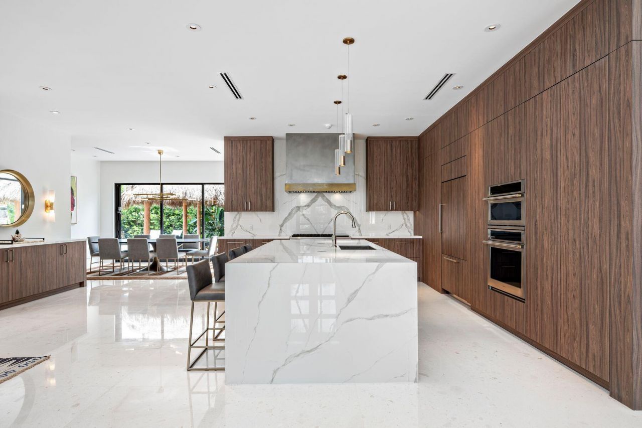 135 Churchill Road, West Palm Beach, FL 33405 Photo