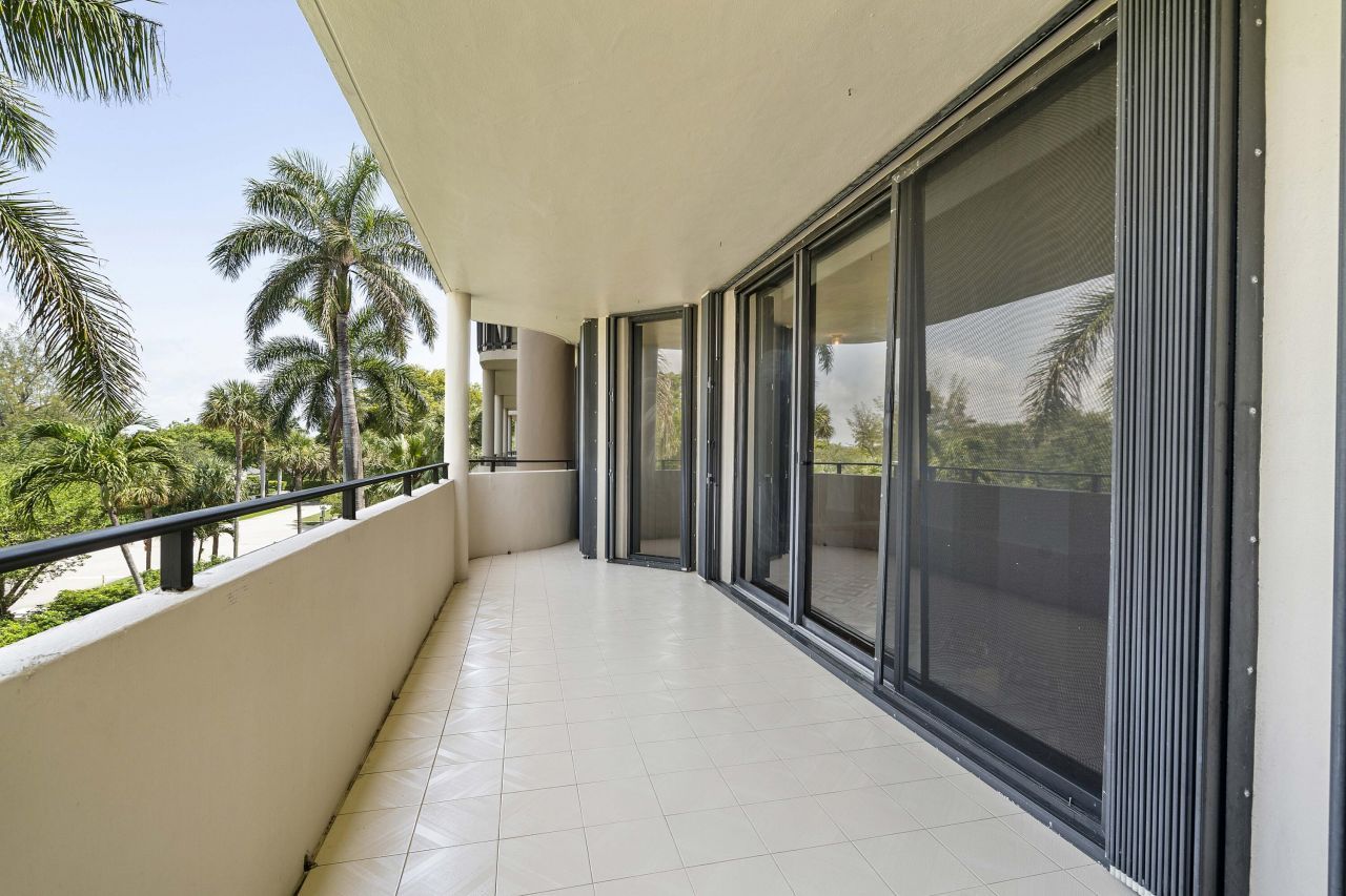 1401 S Ocean Boulevard, Unit 305, Boca Raton, FL 33432 Photo