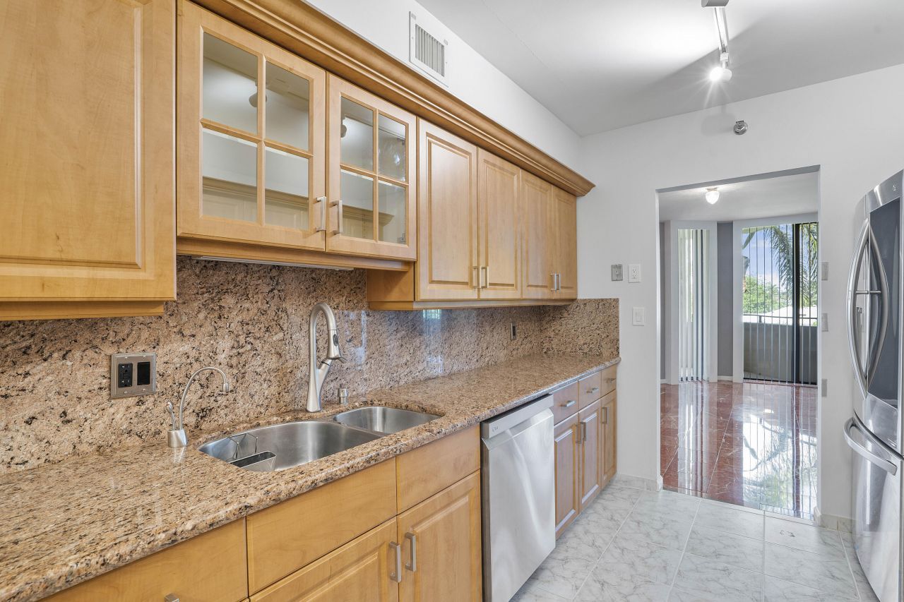 1401 S Ocean Boulevard, Unit 305, Boca Raton, FL 33432 Photo