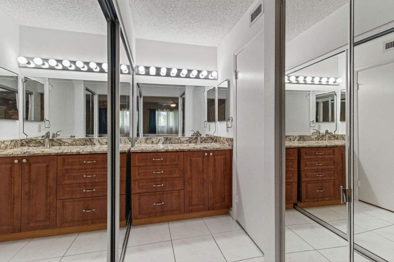 15450 Pembridge Avenue, Unit 189, Delray Beach, FL 33484 Photo