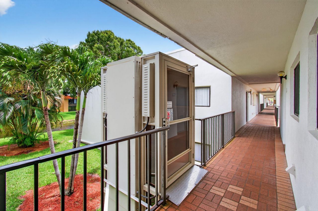 15450 Pembridge Avenue, Unit 189, Delray Beach, FL 33484 Photo