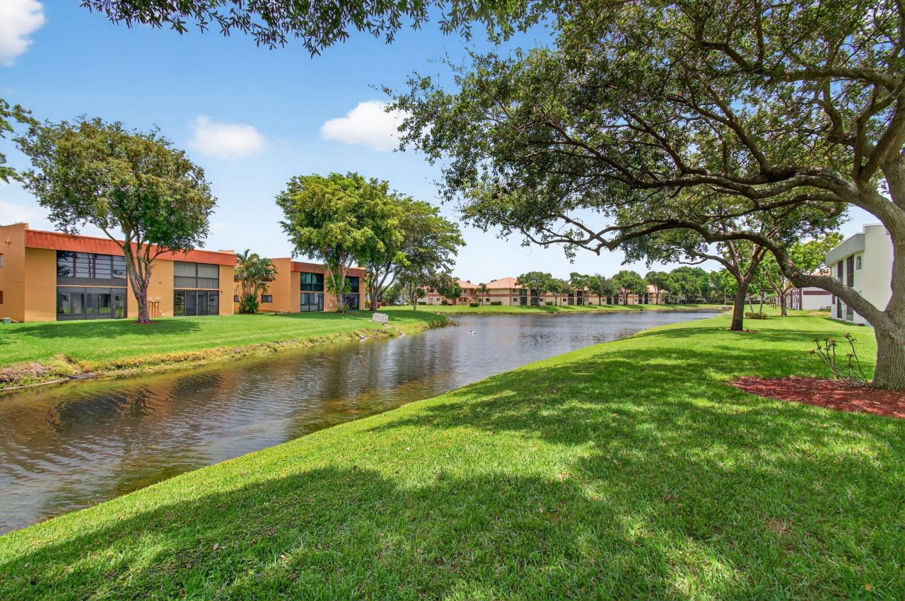 15450 Pembridge Avenue, Unit 189, Delray Beach, FL 33484 Photo