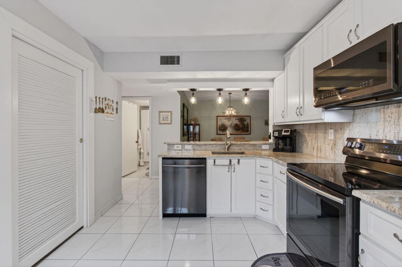 15450 Pembridge Avenue, Unit 189, Delray Beach, FL 33484 Photo