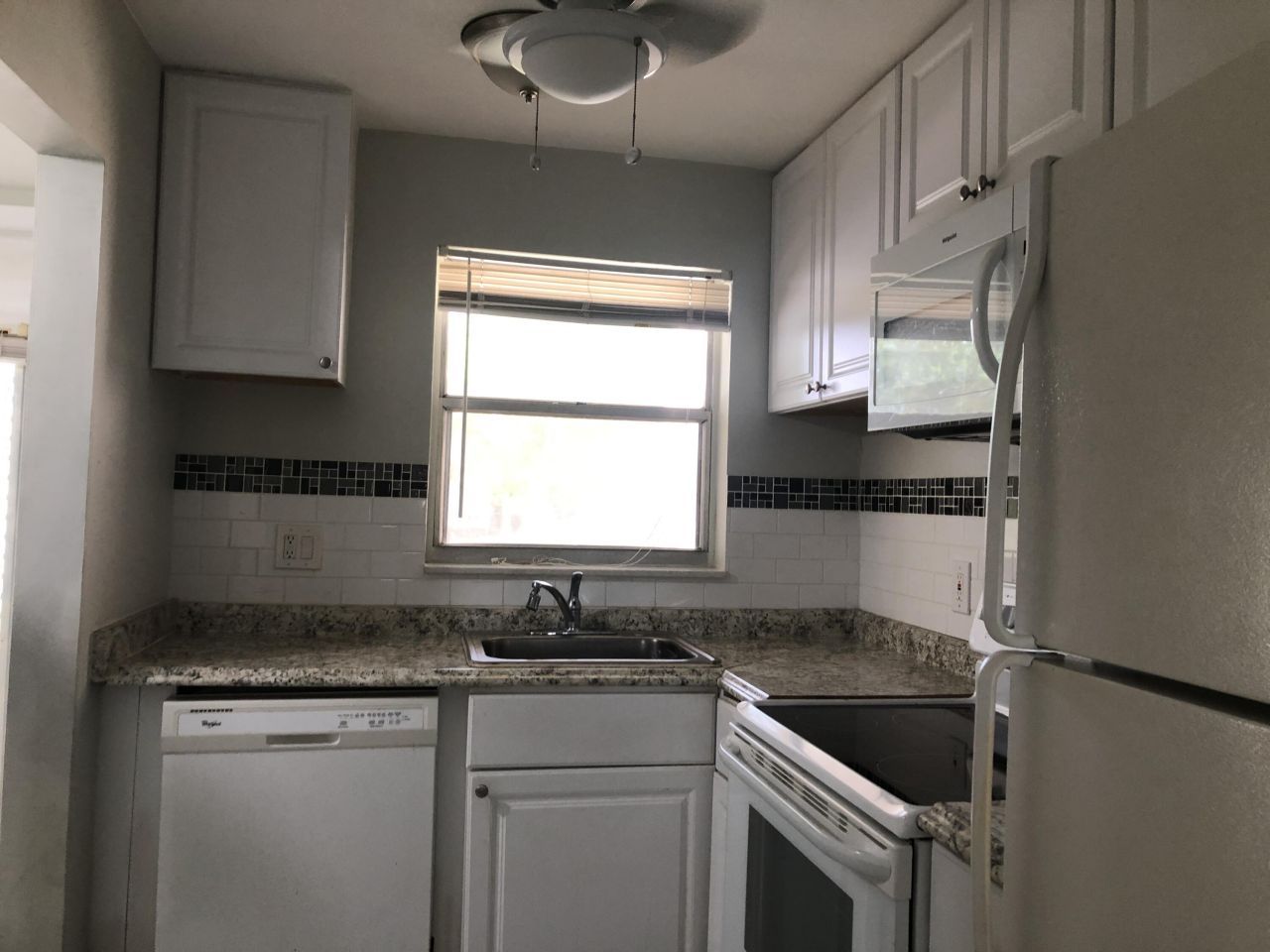 8051 Sunrise Lakes Drive N, Unit 202, Sunrise, FL 33322 Photo