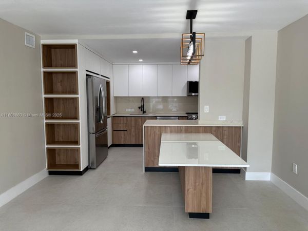 6801 Indian Creek Dr, Unit 207, Miami Beach, FL 33141