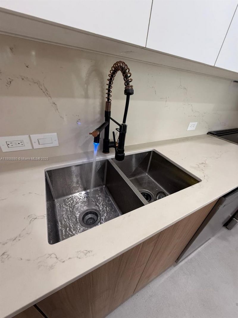 6801 Indian Creek Dr, Unit 207, Miami Beach, FL 33141 Photo