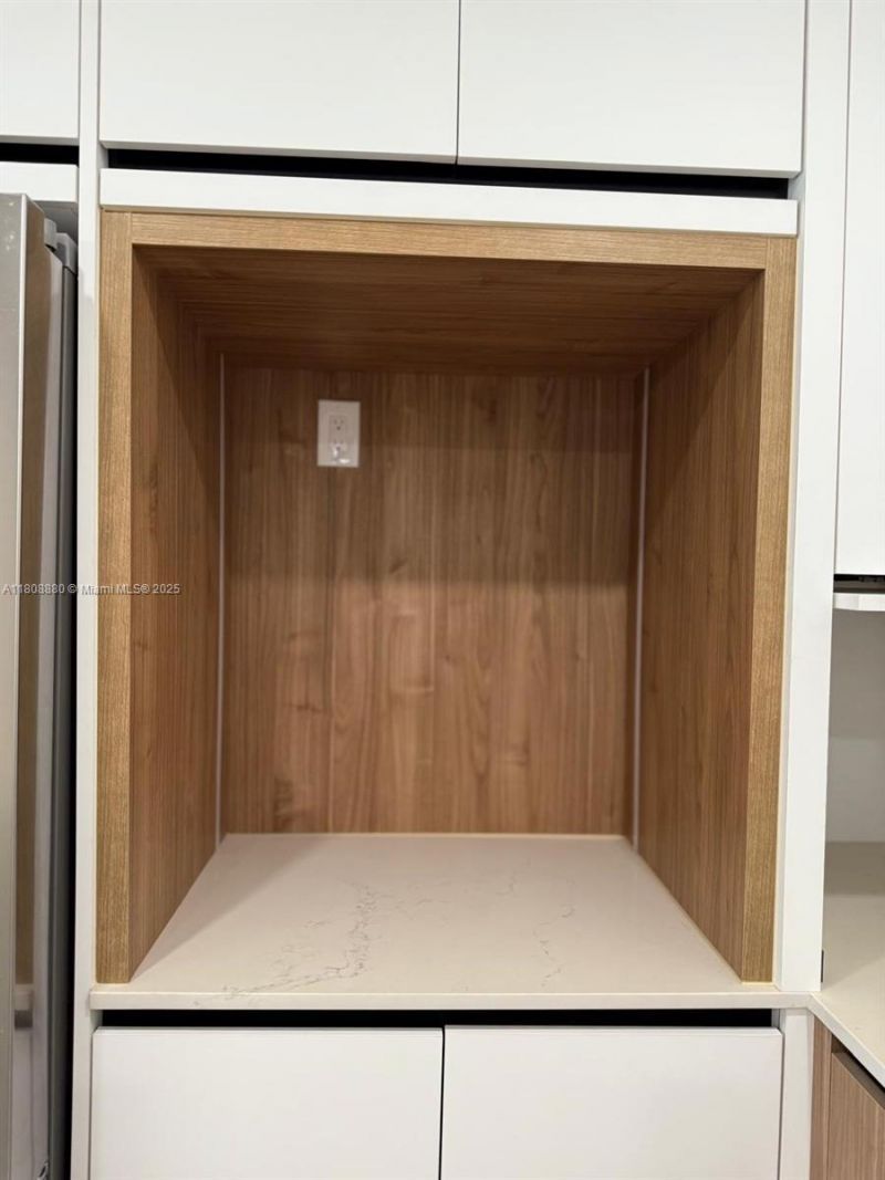 6801 Indian Creek Dr, Unit 207, Miami Beach, FL 33141 Photo