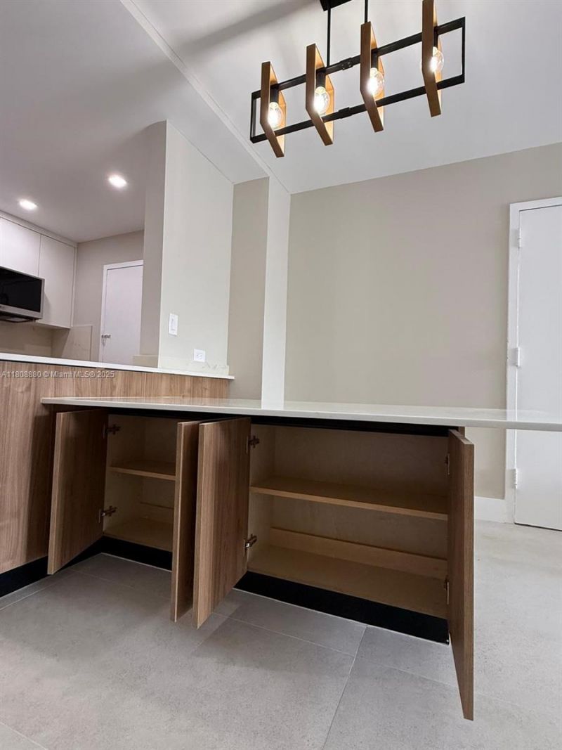 6801 Indian Creek Dr, Unit 207, Miami Beach, FL 33141 Photo