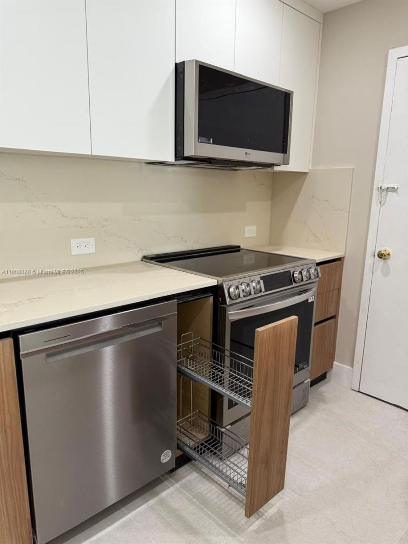 6801 Indian Creek Dr, Unit 207, Miami Beach, FL 33141 Photo