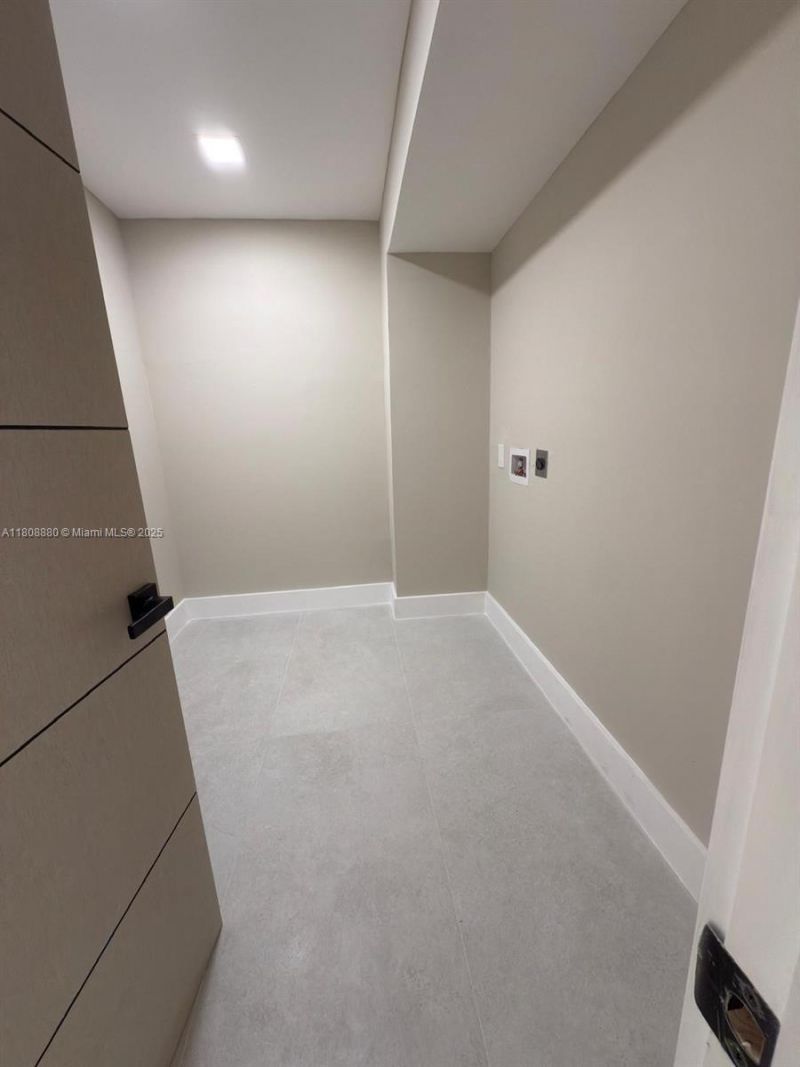 6801 Indian Creek Dr, Unit 207, Miami Beach, FL 33141 Photo