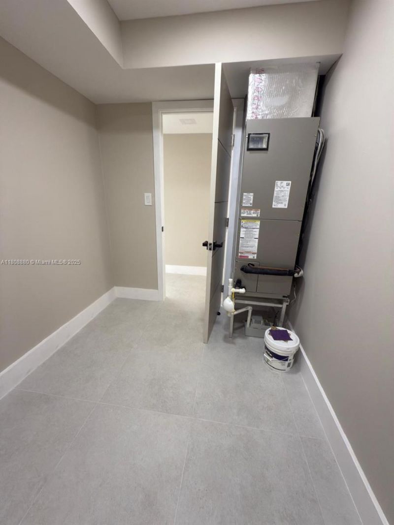 6801 Indian Creek Dr, Unit 207, Miami Beach, FL 33141 Photo