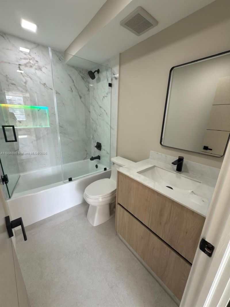 6801 Indian Creek Dr, Unit 207, Miami Beach, FL 33141 Photo