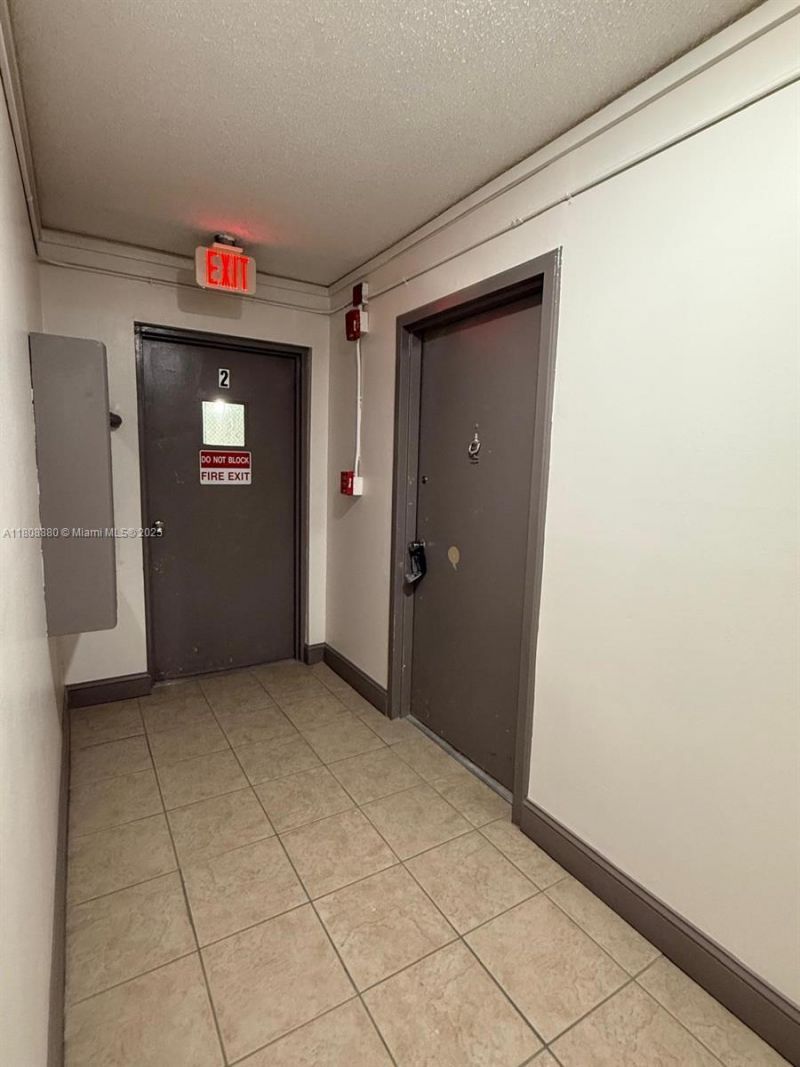 6801 Indian Creek Dr, Unit 207, Miami Beach, FL 33141 Photo