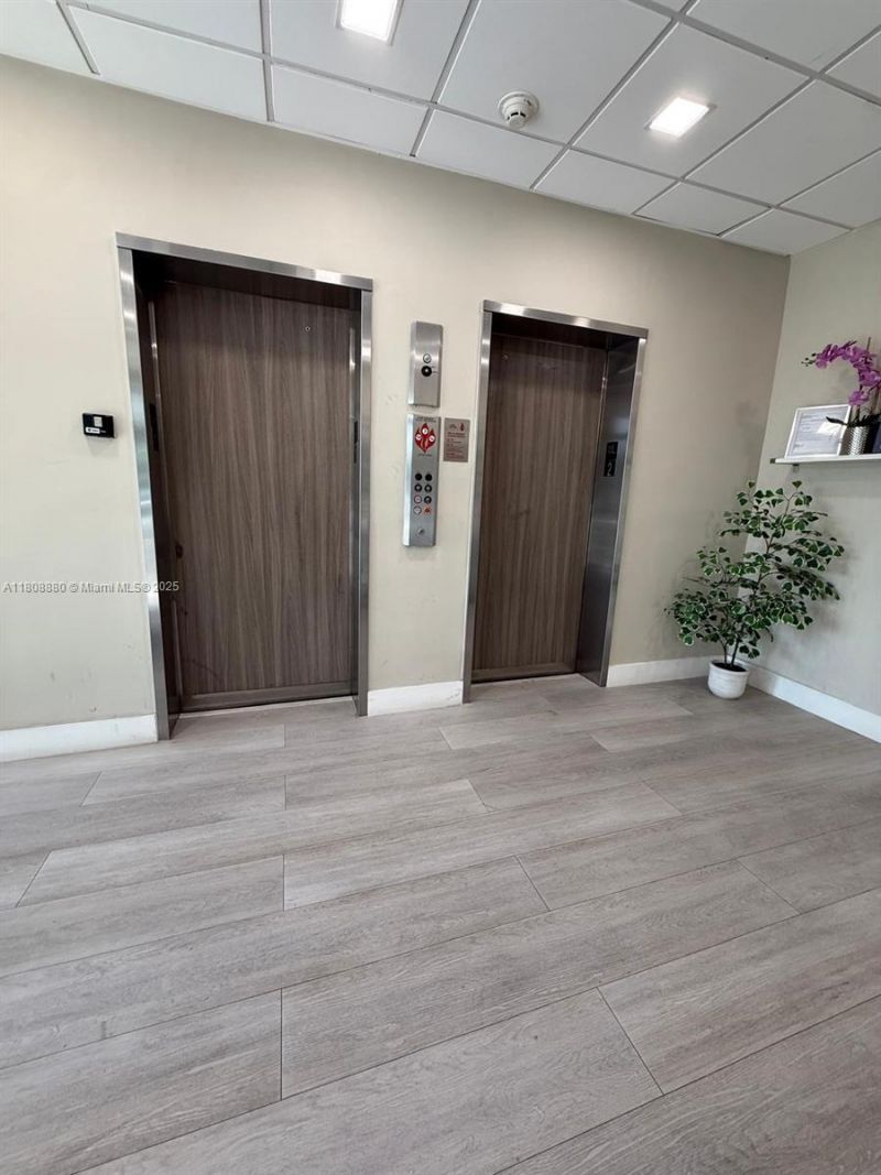 6801 Indian Creek Dr, Unit 207, Miami Beach, FL 33141 Photo