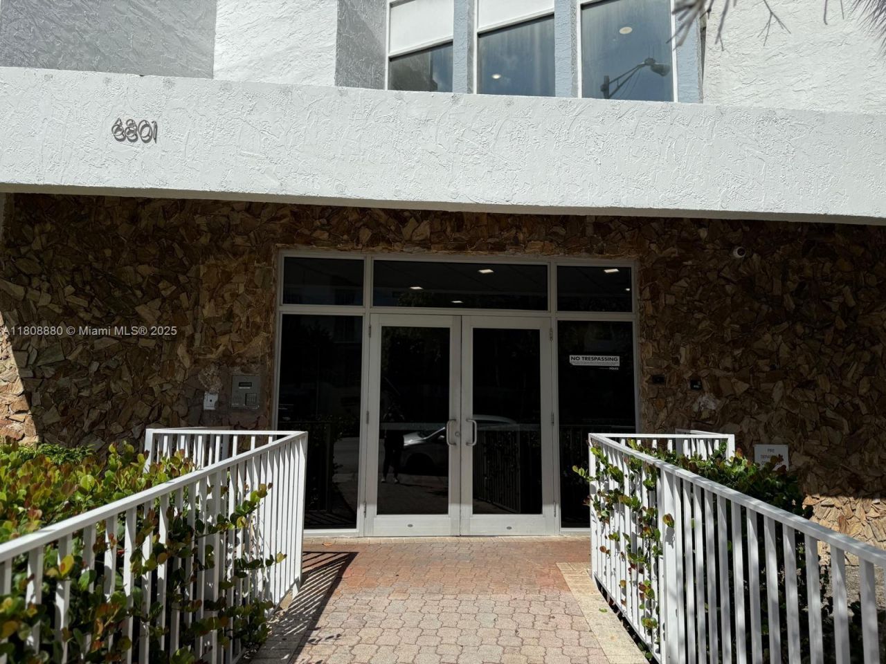 6801 Indian Creek Dr, Unit 207, Miami Beach, FL 33141 Photo