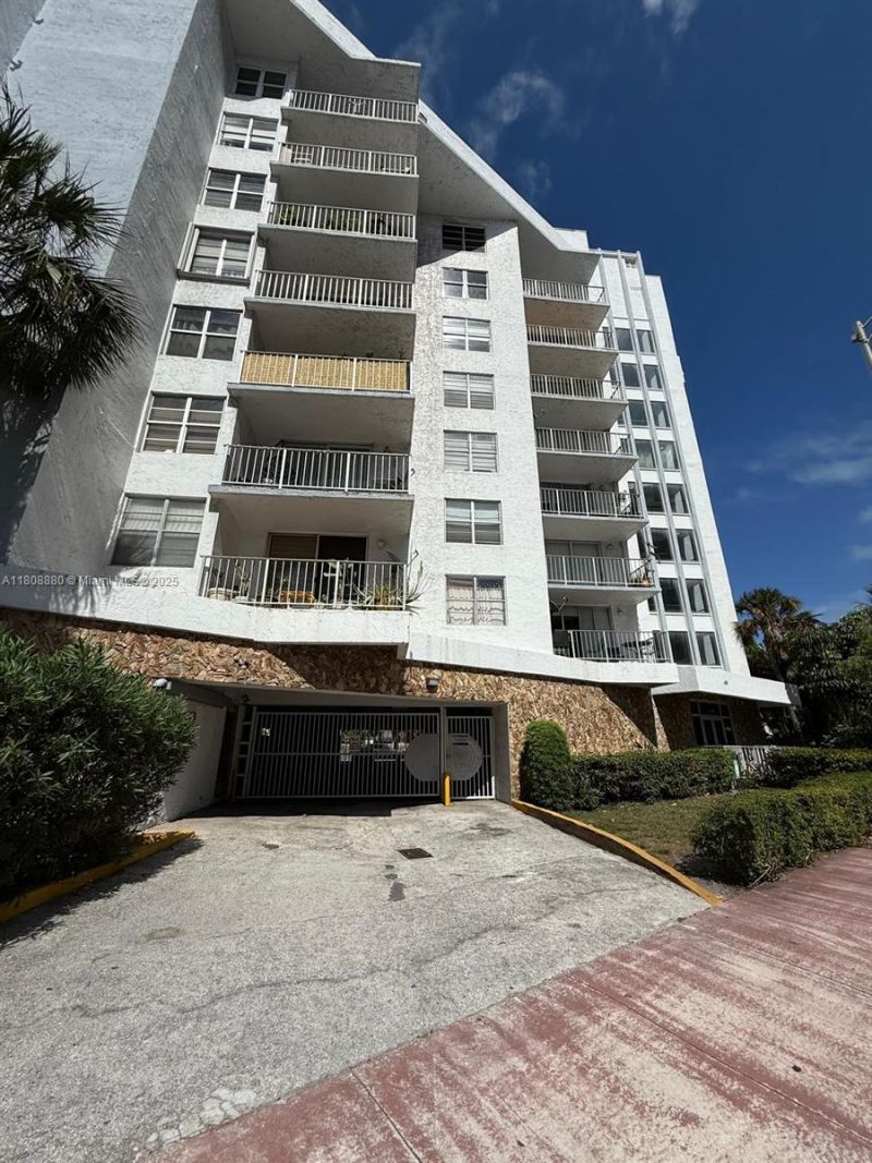 6801 Indian Creek Dr, Unit 207, Miami Beach, FL 33141 Photo