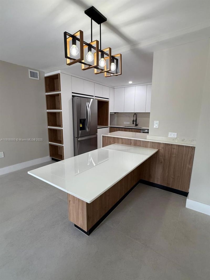 6801 Indian Creek Dr, Unit 207, Miami Beach, FL 33141 Photo