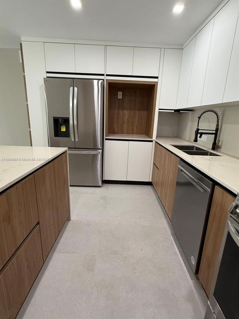 6801 Indian Creek Dr, Unit 207, Miami Beach, FL 33141 Photo