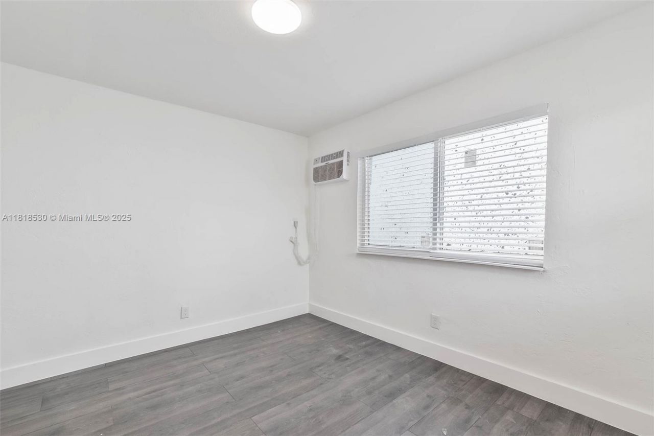 212 NW 15th St, Miami, FL 33136 Photo