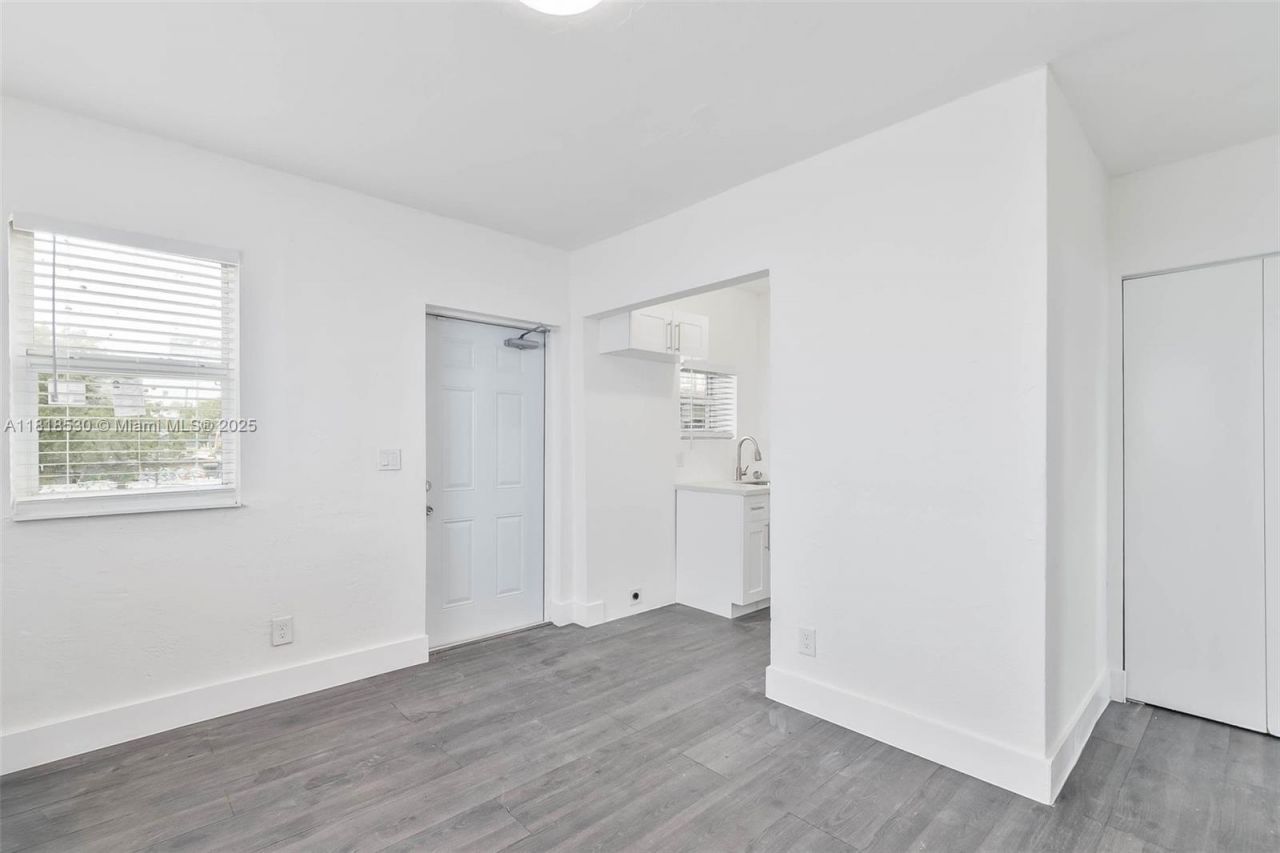 212 NW 15th St, Miami, FL 33136 Photo