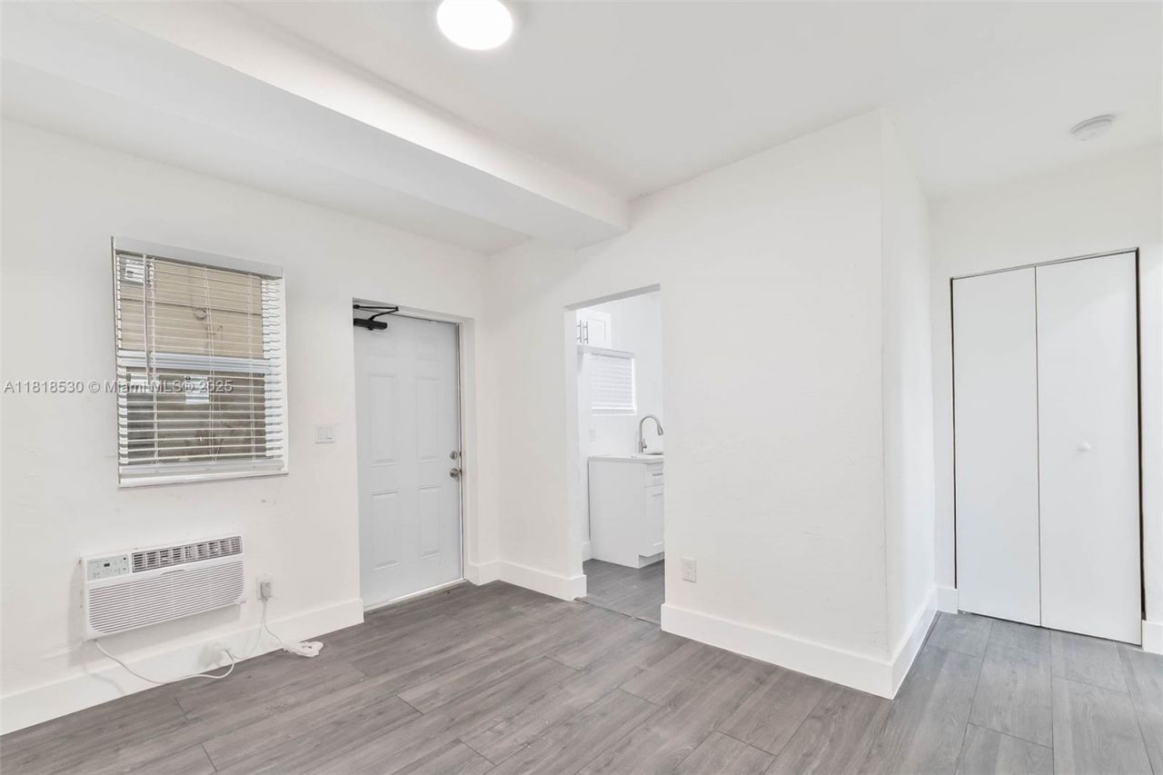 212 NW 15th St, Miami, FL 33136 Photo