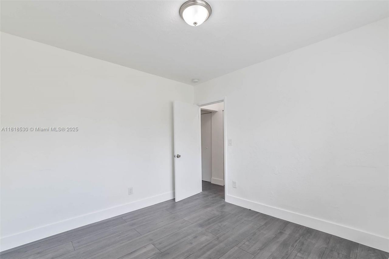 212 NW 15th St, Miami, FL 33136 Photo