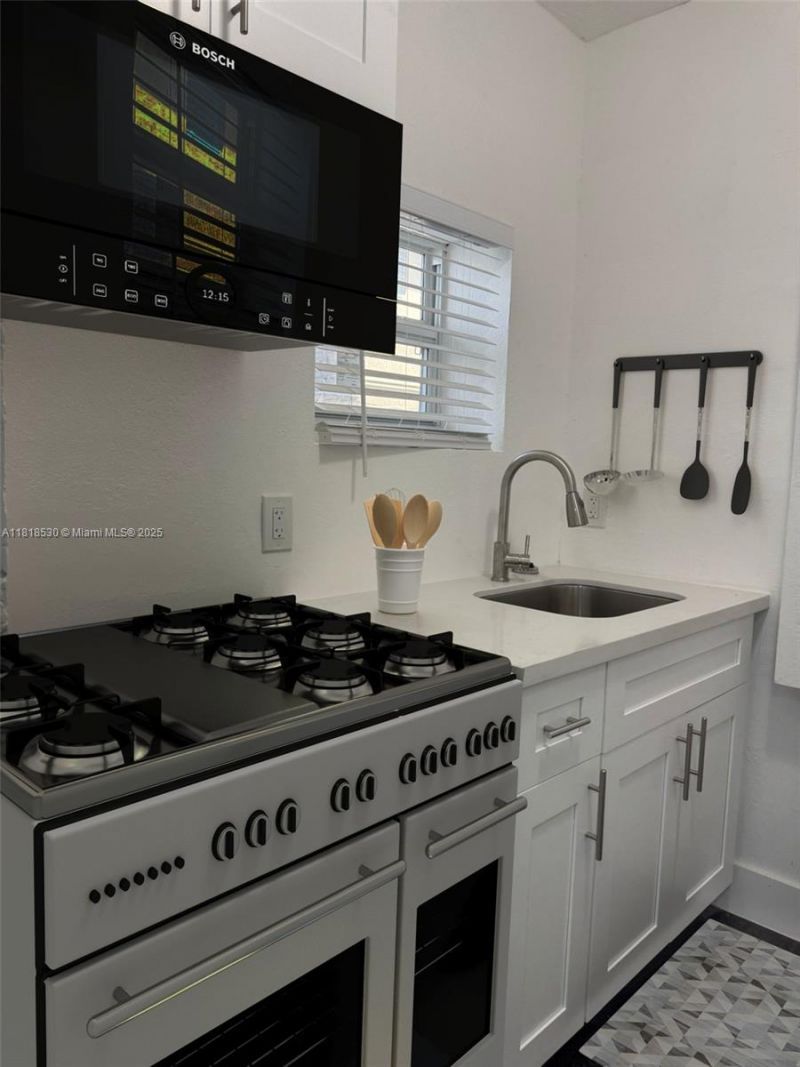 212 NW 15th St, Miami, FL 33136 Photo