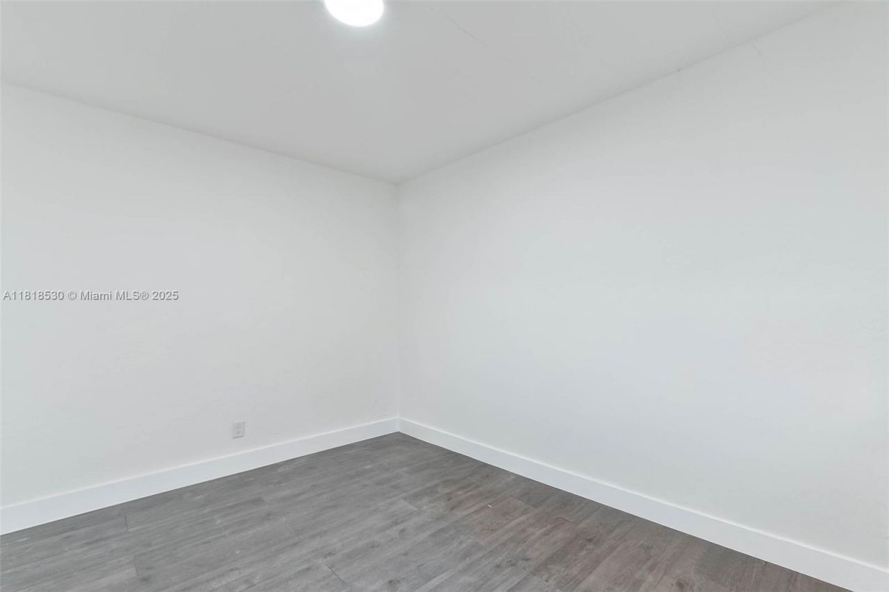 212 NW 15th St, Miami, FL 33136 Photo